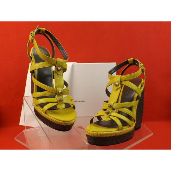 NIB BALENCIAGA ARENA MUSTARD YELLOW LEATHER WEDGE STUDDED SANDALS 39 $745 - Picture 6 of 12
